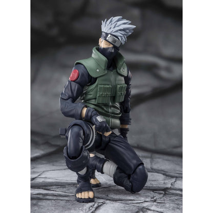 Naruto Shippuden Kakashi Hatake The famed Sharingan Hero S.H.Figuarts Action Figure - Reissue