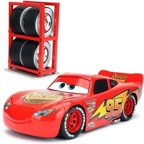 Disney Pixar Cars 3 Lightning McQueen 1:24 Scale Die-Cast Metal Vehicle with Tire Rack