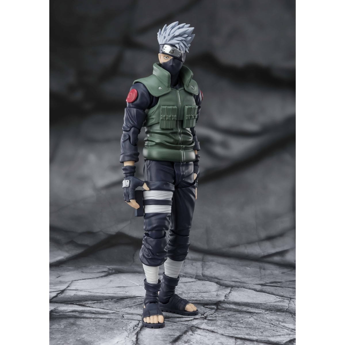 Naruto Shippuden Kakashi Hatake The famed Sharingan Hero S.H.Figuarts Action Figure - Reissue