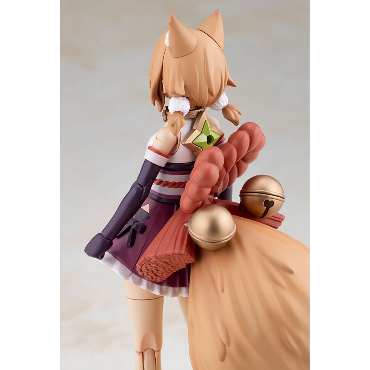 Arcanadea Yukumo (First Engage Vesion) Model Kit — Rear upper-body detail with rope and bells