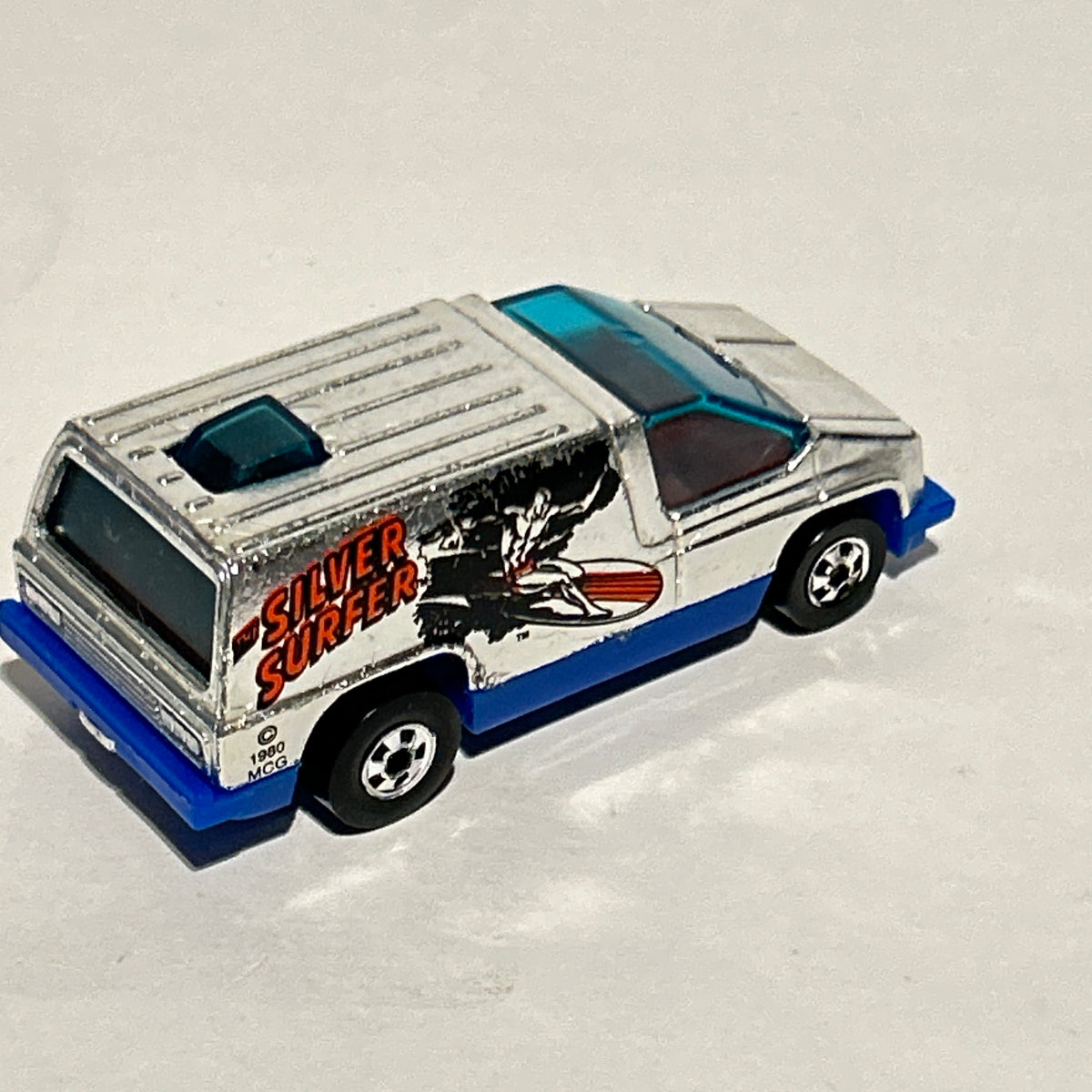 Hot Wheels 1:64 Chrome Silver Surfer Beach Blaster Van w/Black Walls 1978 Vintag