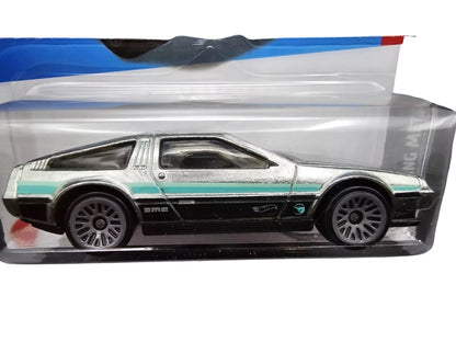 Hot Wheels 2024 Treasure Hunt DMC Delorean 236/250 HTF28-N9CON